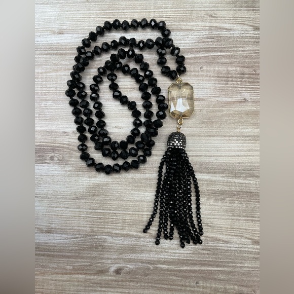 Gatsby Style Glass Beaded Necklace - Picture 1 of 3